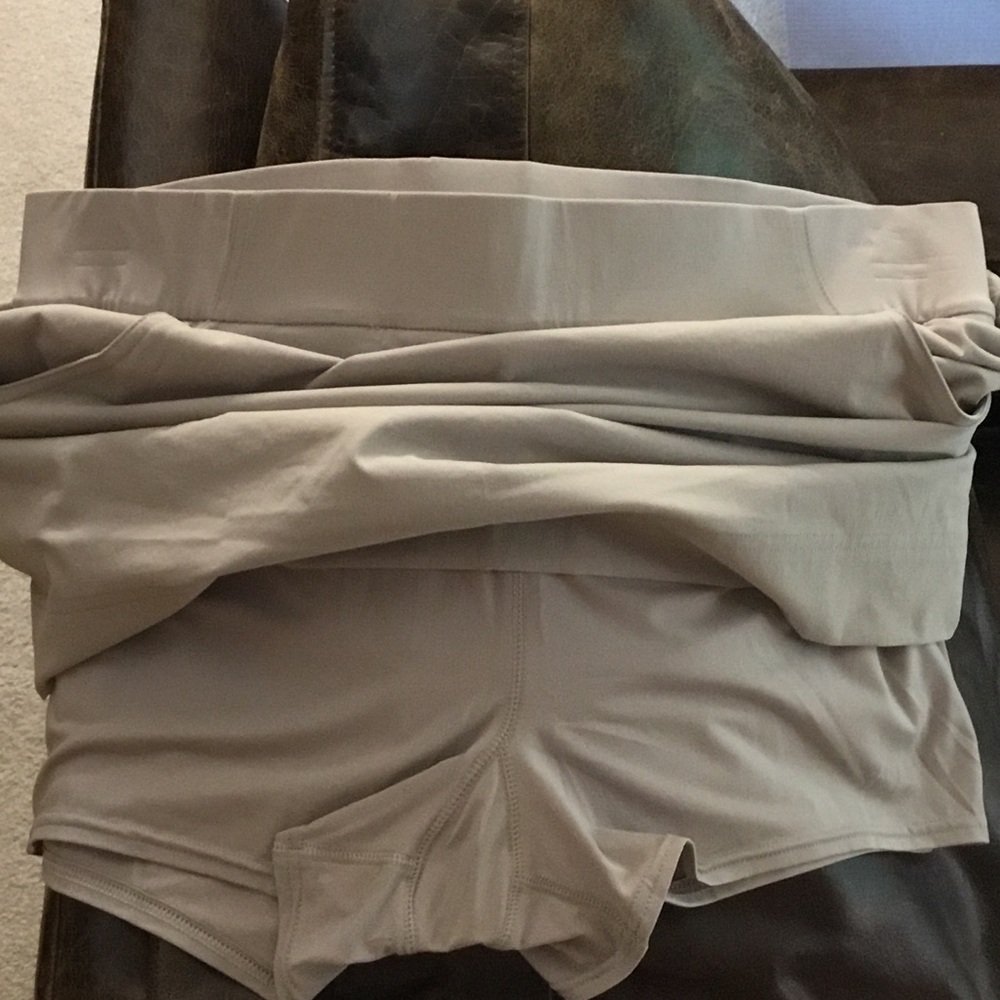 Two Columbia Skorts - Black and Light Gray - Picture 6 of 8